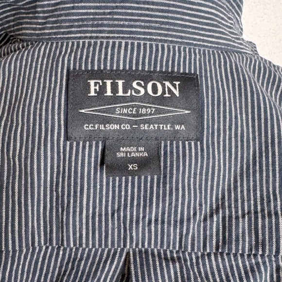 NWOT Filson Chambray Button Down Navy Hickory Striped Shirt. - Picture 6 of 7